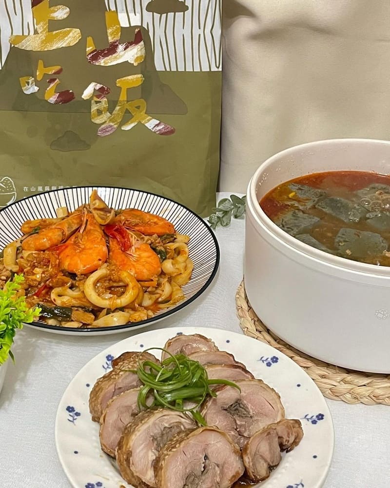 「上山吃飯」露營懶人福音!從黑化臭豆腐到韓式炒碼麵、享受美味、調理包新選擇!