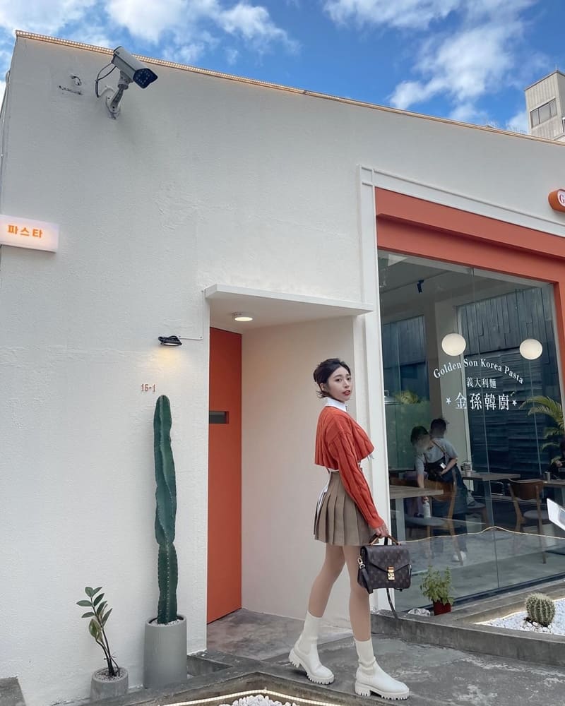 「金孫韓廚義大利麵」台北中山橙橘色小屋韓國特色菜饗宴、韓流擁抱暖暖雪濃湯!