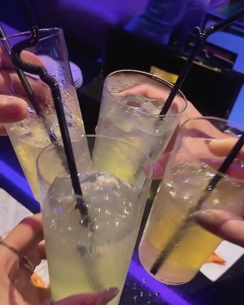 「HUB餐酒館」台北大安餐酒館新開幕!無限暢飲調酒、夢幻紫色霓虹、聯誼酒吧!