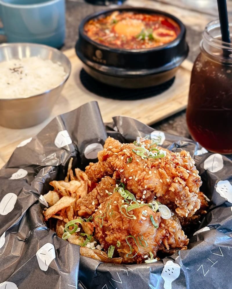 「KATZ卡司」台中韓式美食饗宴！辣炒年糕跟炸醬麵、家人同樂、氛圍熱鬧、DORA推薦！
