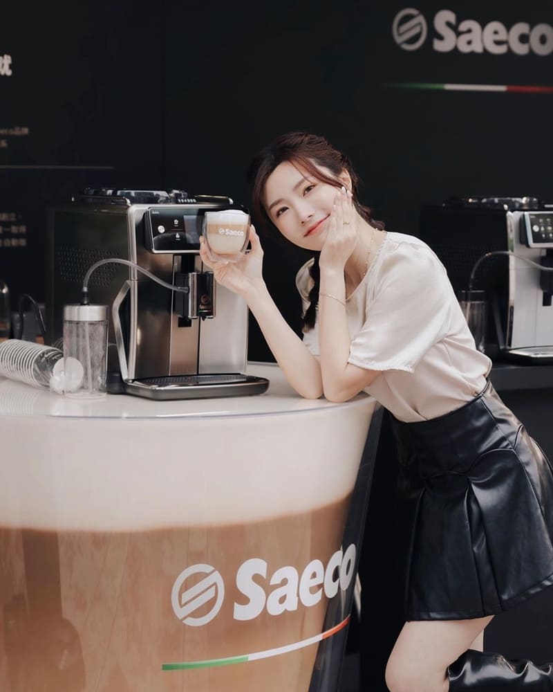 「飛利浦LatteGo」EP5447全自動義式咖啡機!品質舒適、享受家中咖啡時光!