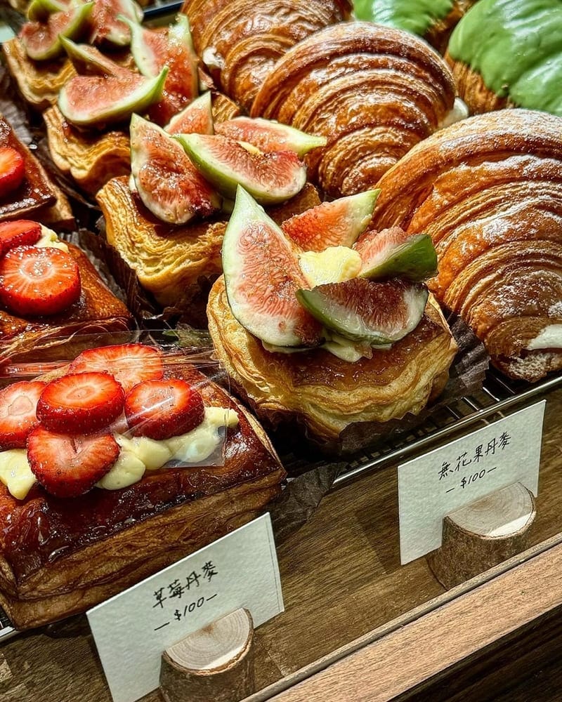 「Lilliane Bakery莉莉安可頌專賣台大店」台北新寵物友善餐廳、絕佳飲品與韓風氛圍!
