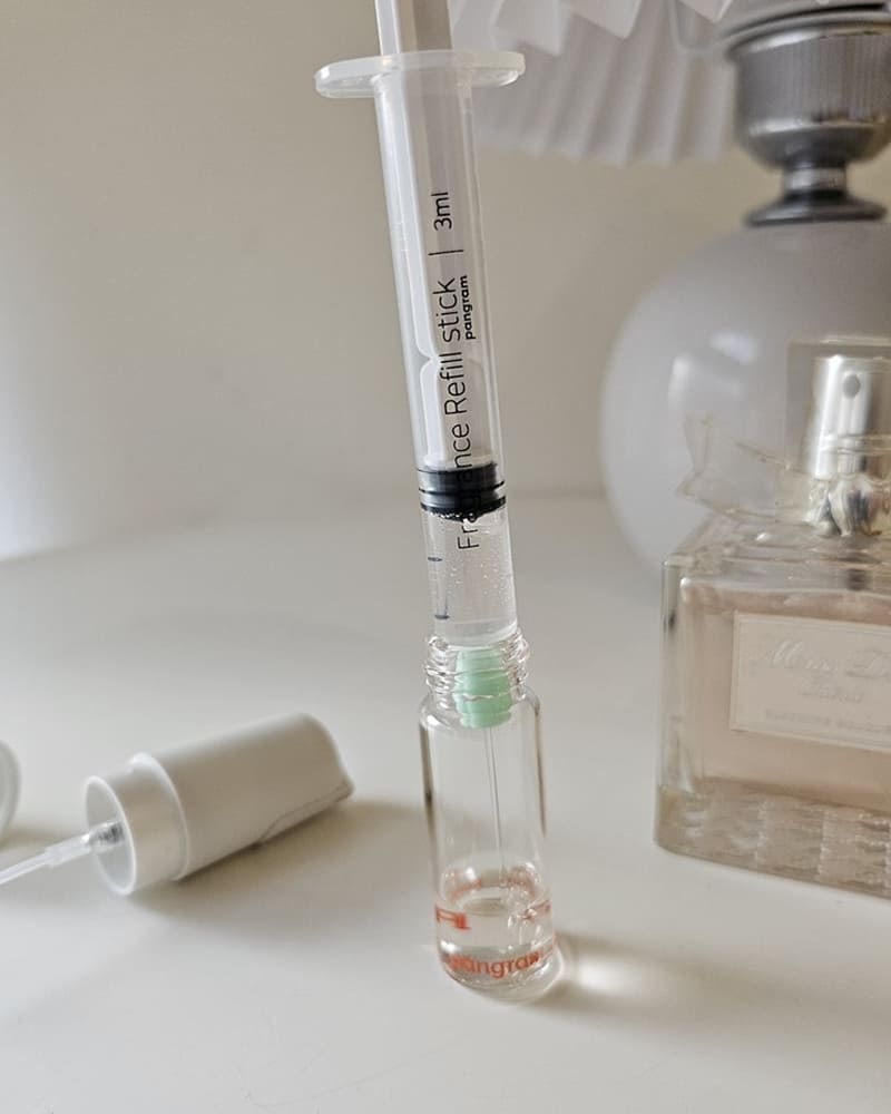 「Pangram Sleek N1」專業香氛噴霧器、香水分裝、簡便隨身攜帶、保持魅力獨特!