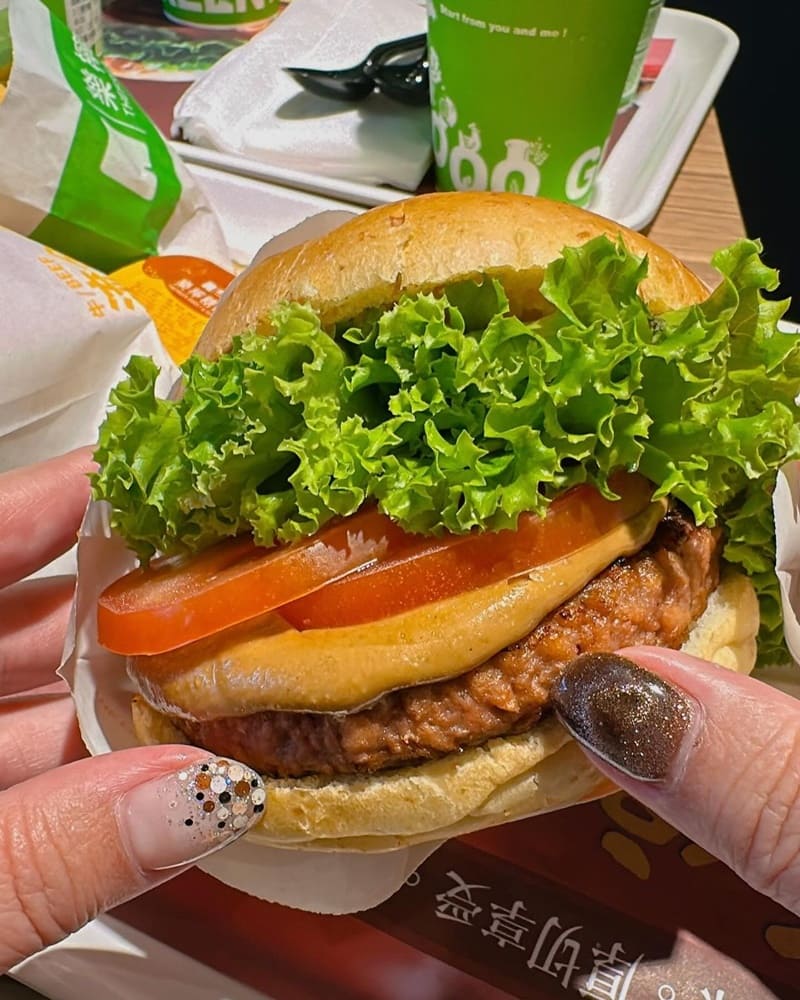 「樂檸漢堡」營養師所創立美式漢堡速食店！蔬食友善、輕鬆自在台美式漢堡體驗！
