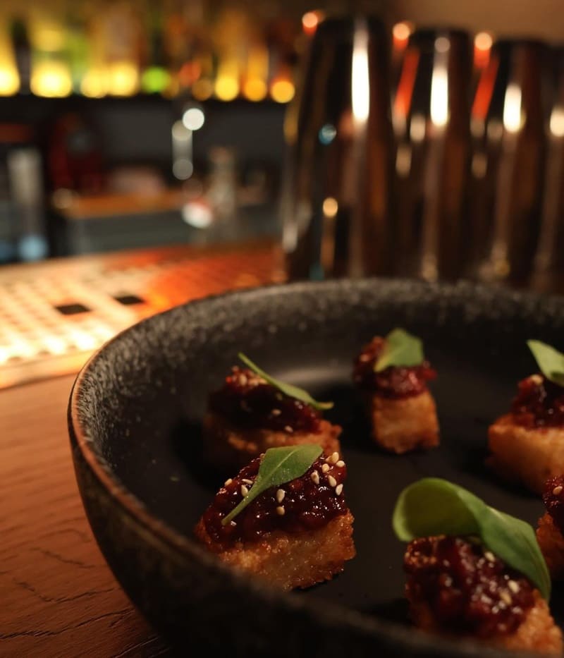 「九鳥私館9 Birds Bistro」台北忠孝復古餐酒館!品味港式、浪漫港風約會限定特調!