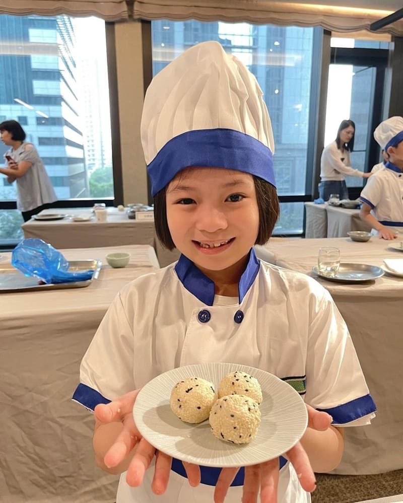 「青雅親子廚藝課」台北希爾頓酒店!可愛廚服、主廚示範教學、體驗DIY、家庭共享美好時光!