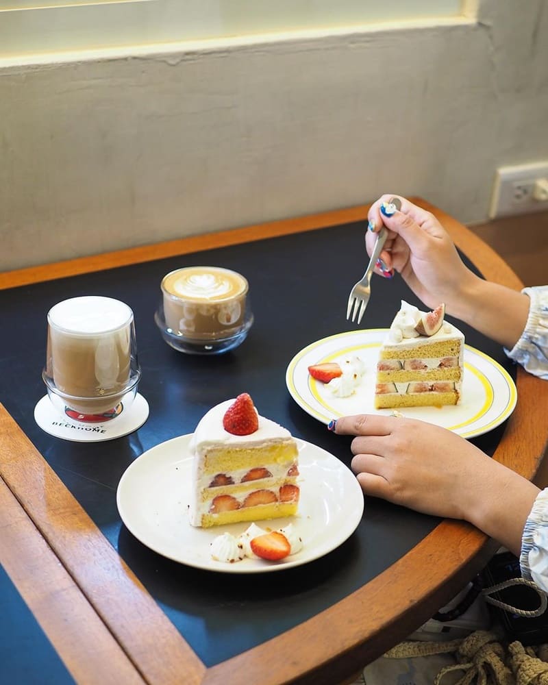 「貝克宅二店」台北大安人氣咖啡廳、開幕許久人潮依舊不減、預先訂位、美食品味！