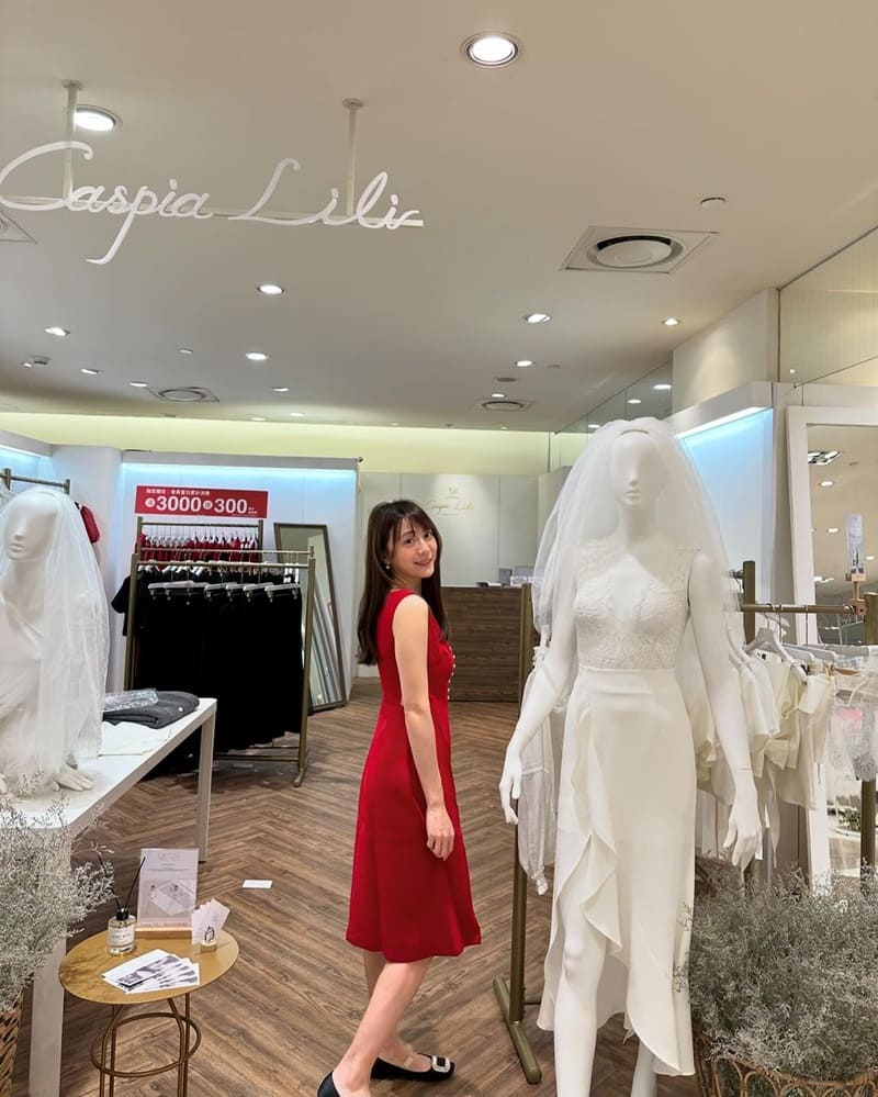 「Caspia lili」台北統一時代百貨！精緻輕婚紗與時尚服飾、設計與質感兼具、值得一覽！