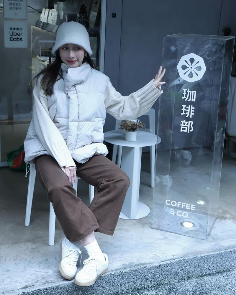 「珈琲部 Coffee & Co.」台北韓式質感咖啡廳!精選手沖咖啡、毛巾卷、超萌店貓小雞、愜意豐富!
