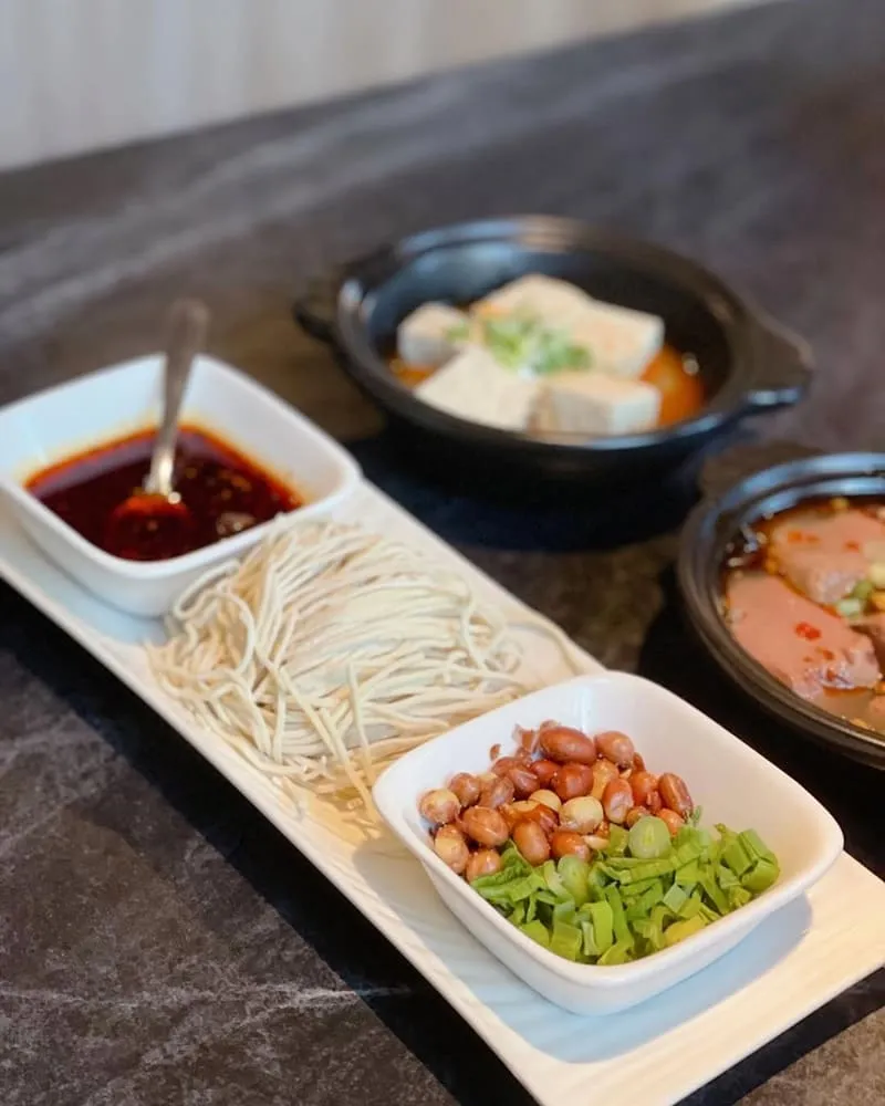 怎麻辣頂級鴛鴦鍋