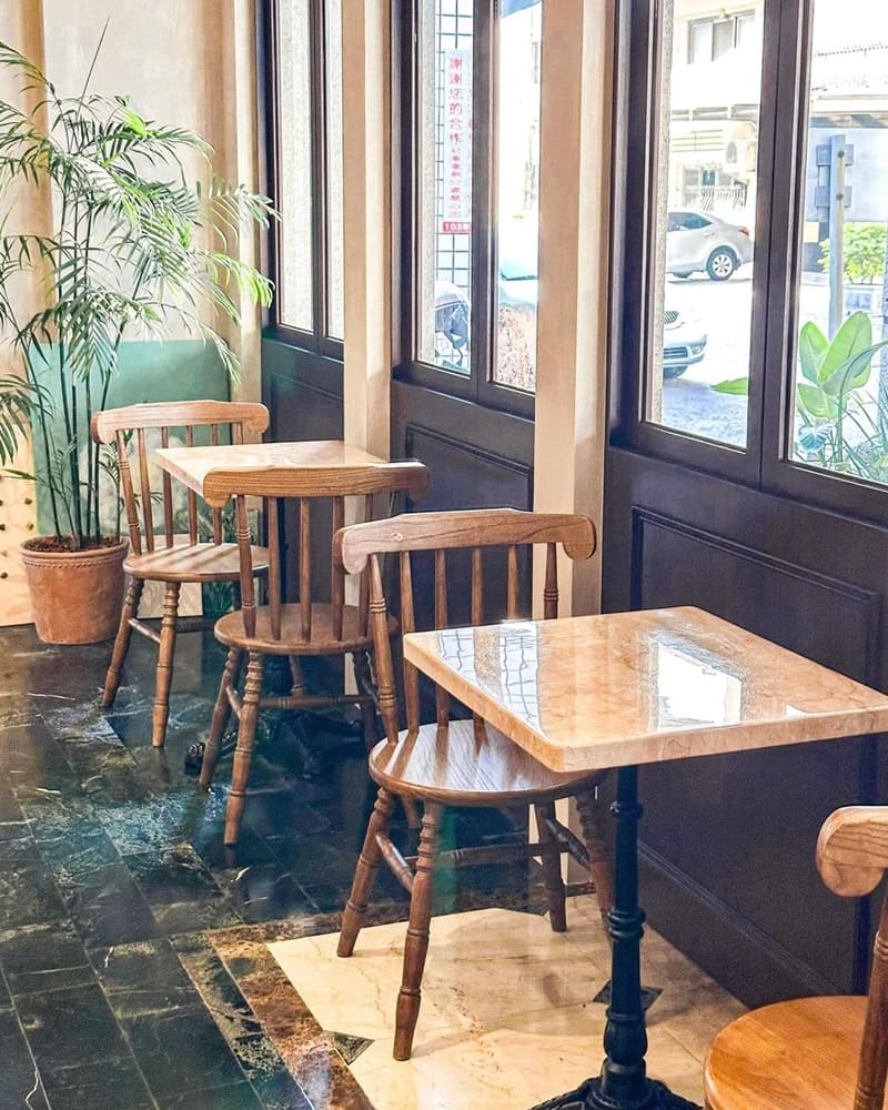 「RAN CAFE」高雄復古歐風甜點店!精緻草莓美學、華麗氛圍、質感歐風空間、極致甜點體驗!