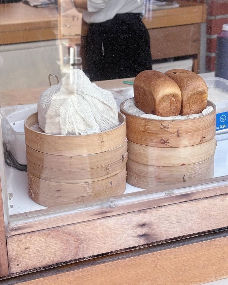 「Mil Toast手撕蒸吐司」韓國體驗超人氣蒸氣蒸籠麵包！益善洞美食、名店밀토스트집！