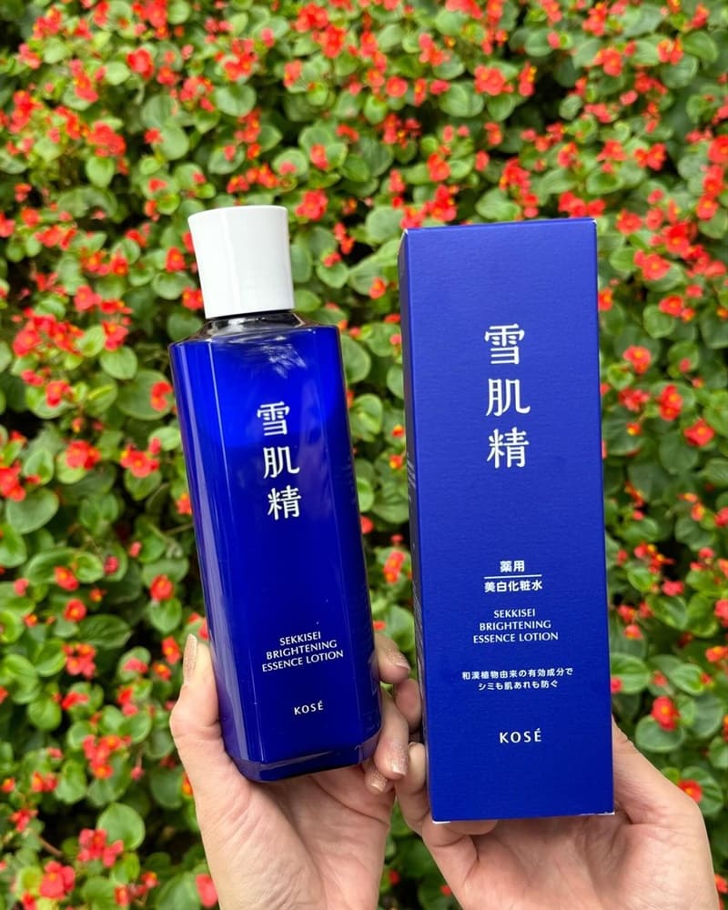 「雪肌精澄白薏透露」日本專業護膚品牌、改善肌膚乾燥、水潤保濕、持續年輕光彩！
