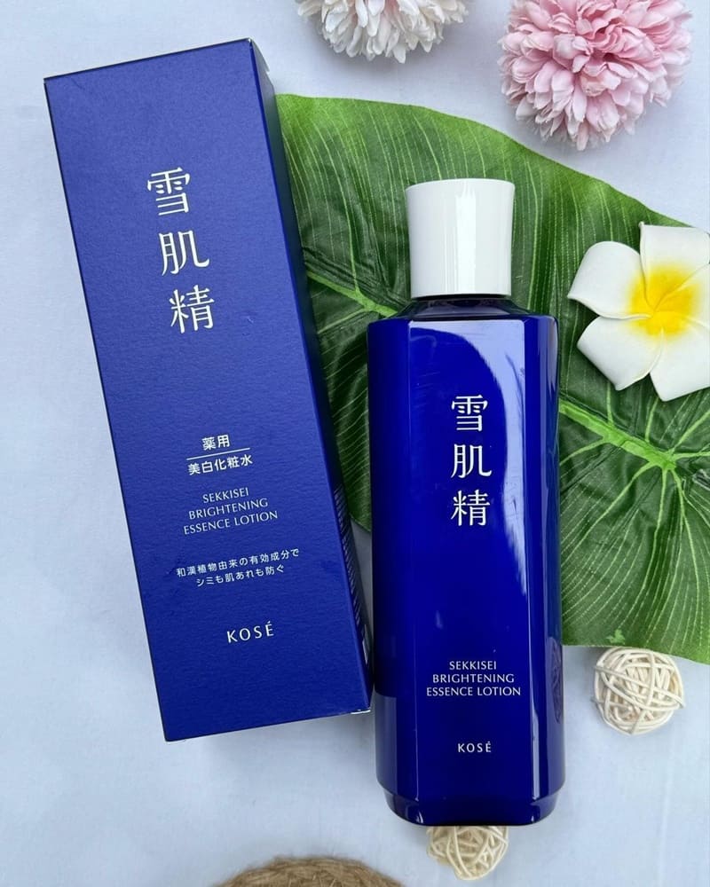「雪肌精澄白薏透露」日本專業護膚品牌、改善肌膚乾燥、水潤保濕、持續年輕光彩！