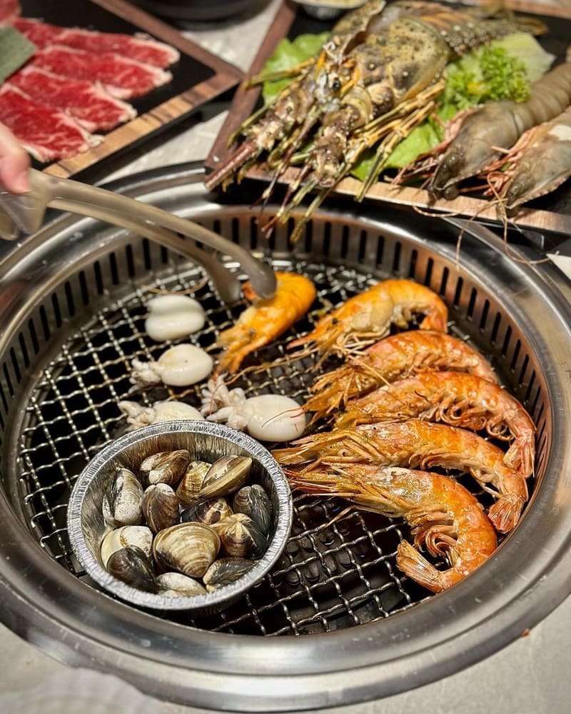 「千兵衛日式燒肉&鍋物」尊享壽星優惠、高品質火鍋燒烤、多樣食材、享受豐盛美味！