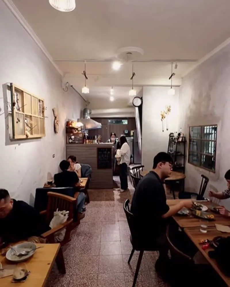 「森根」台南隱藏巷弄義式料理、木質調老宅改造空間、主打手工麵、品味地道義式美味！