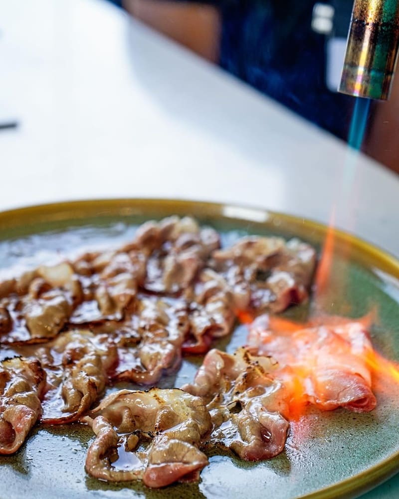 「圲茴鍋物Shabu Club」高雄苓雅精緻火鍋店、招牌特色松露牛奶湯、自助吧吃到飽!