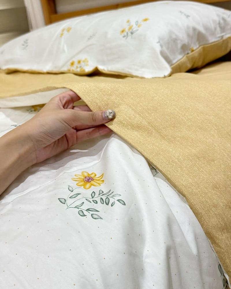 「翔仔居家床包」優選天絲與精梳純棉系列、涵蓋多款時尚花色、專業守護睡眠品質！