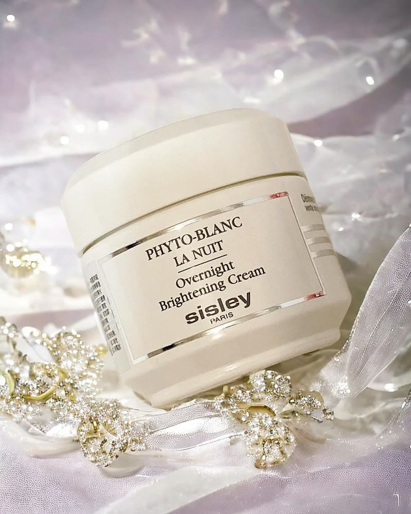 「璀璨鑽白夜間水光晶凝露」Sisley新推出！頂級美容聖品、天然植物萃取、保養肌膚！