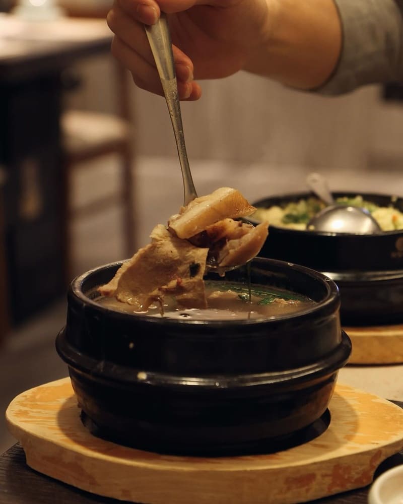 「水剌韓式料理」台北韓式美食！大直實踐大學旁、推薦血腸湯與醃海帶、獨特口感令人回味無窮！