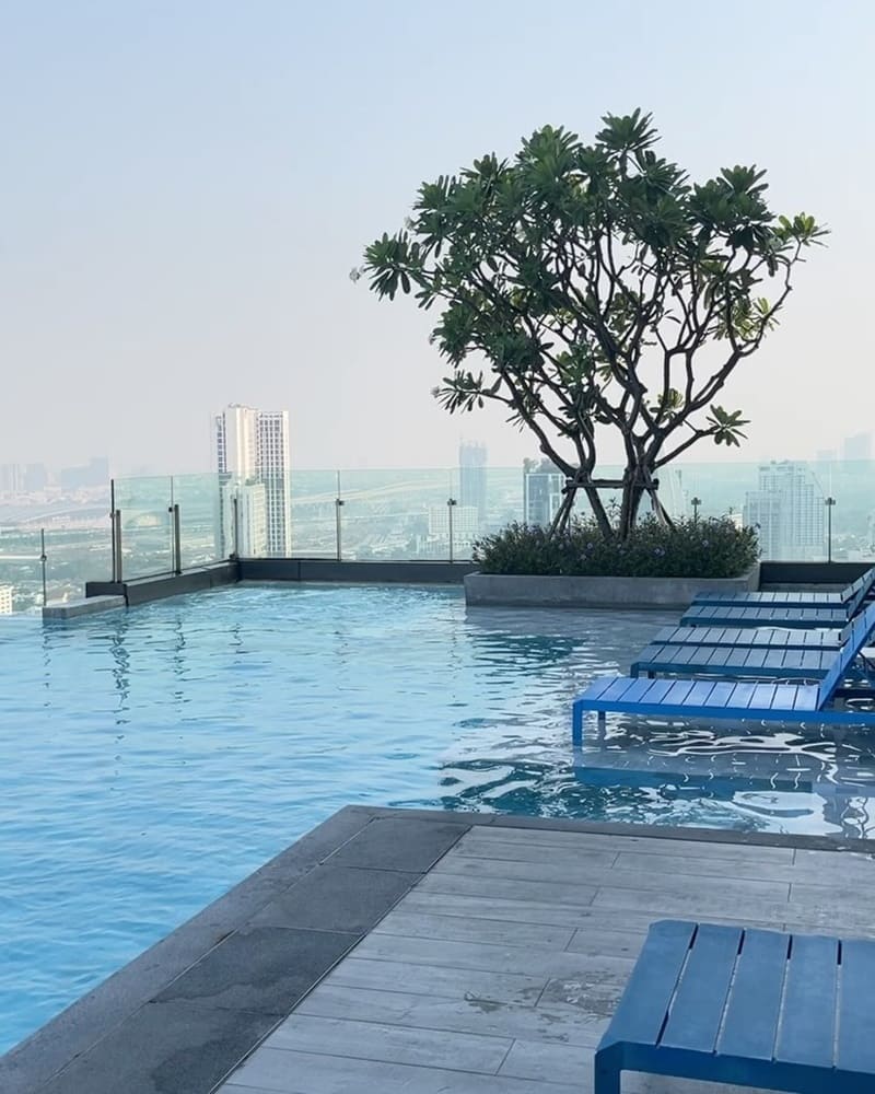 「The Quarter Ari by UHG」曼谷豪華泳池飯店！絕佳高空景觀與便利設施！
