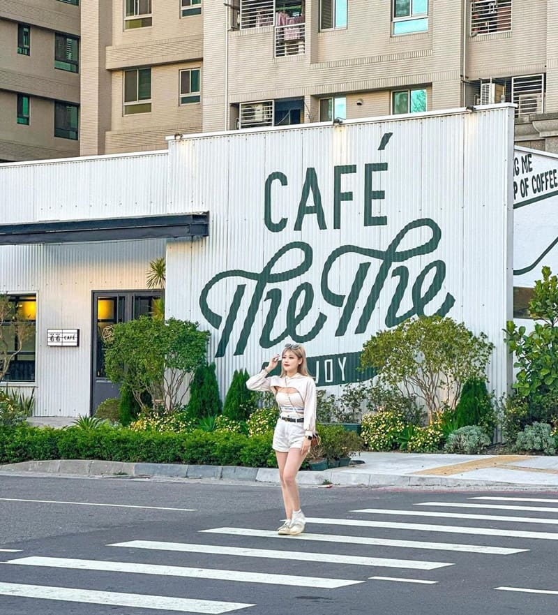 「著著咖啡The The CAFÉ」高雄輕工業美式咖啡館!美術館特區、綠意盎然環境、體驗層次豐富拿鐵!