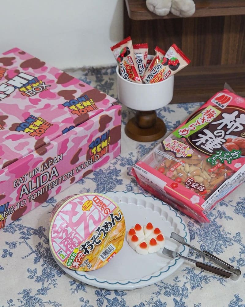 「TON! TEN! TON!」日本美味直送、品嚐OMOTENASHI BOX零食盒、台灣免運到家！