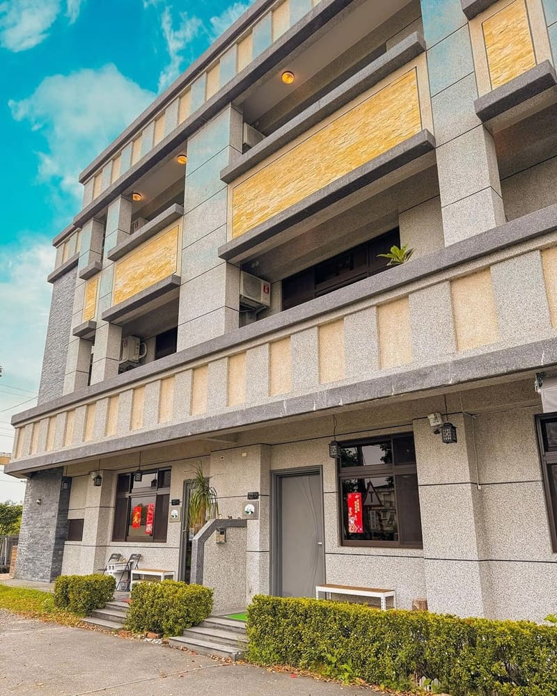 「鄉聚冬山民宿」宜蘭冬山新建透天雙拼、享受稻香清新、設備齊全、休閒樂活!