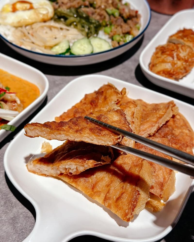 「泰吉食坊」板橋隱藏泰式餐廳！濃郁打拋豬、酥脆椒麻雞、起司牛肉捲、品味東南亞風味！