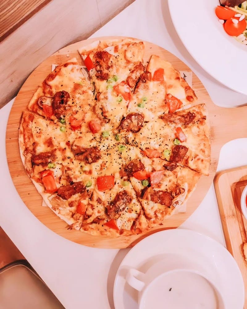 「Vgest低碳披薩」雲林斗六健康素食餐廳、低碳蔬食美味、中部首家分店、HAO推薦！