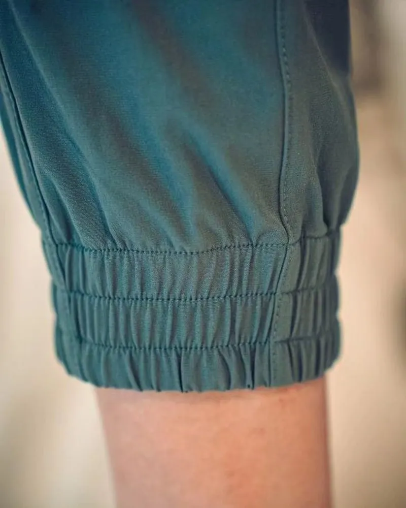 「克萊亞速乾抗UV多色涼感褲」專為夏日打造！母親節特惠只要$990、限時折扣、立即搶購！