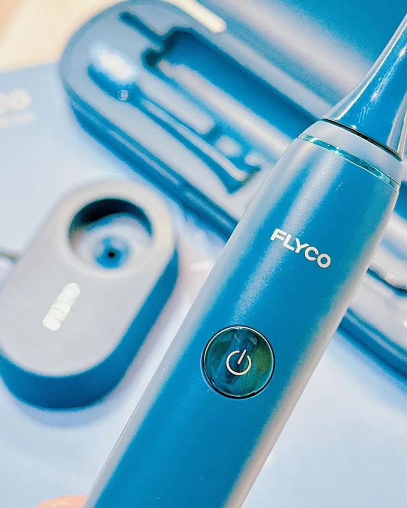 「FLYCO電動牙刷」減震結構、杜邦刷毛、多功能模式、靜音設計、全身防水、好物推薦！