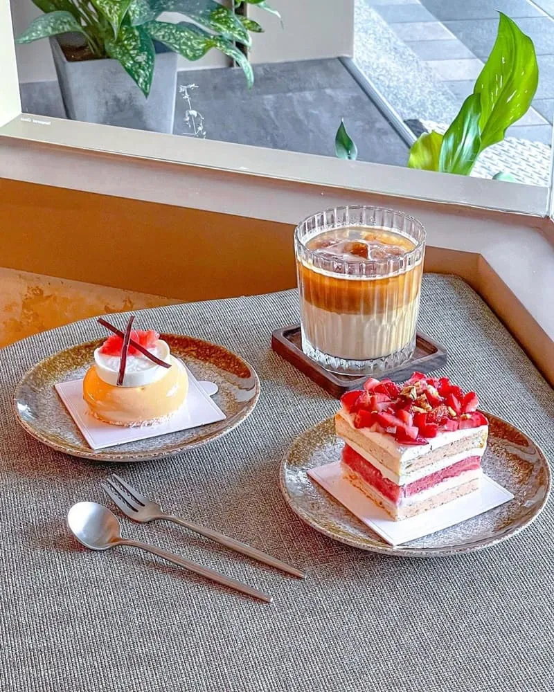 「GALAKO 旮旯子」高雄澳式風味咖啡廳！多層次口感、拿鐵、宇治焙茶歐蕾、港式楊枝甘露、西瓜草莓蛋糕！