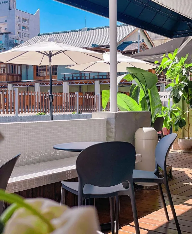 「良運Hoyun Cafe」高雄逍遙園旁新穎咖啡廳!簡約質感、芒果氣泡飲清新解渴、蛋沙拉可頌香酥順口!