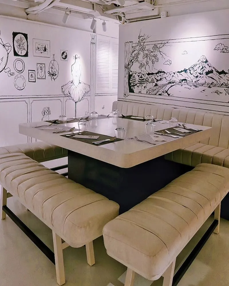 「ULURU.HK」香港灣仔創意2D手繪藝術餐廳！西式料理、黑白元素、網紅打卡餐廳！