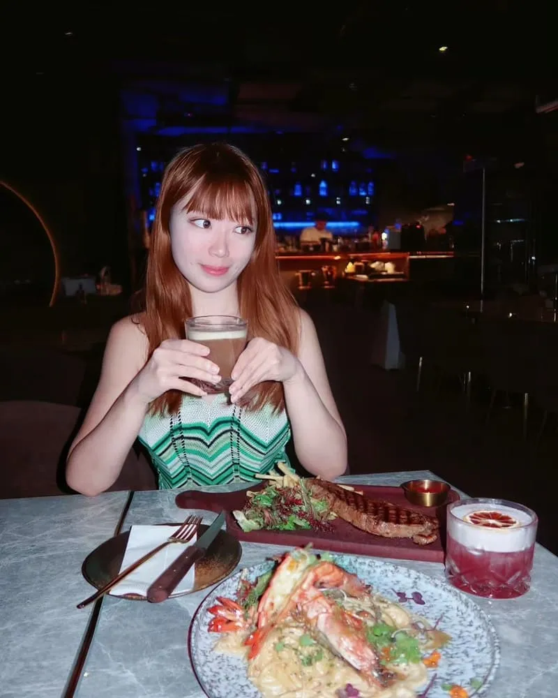 Dark Leaf Cafe & Lounge