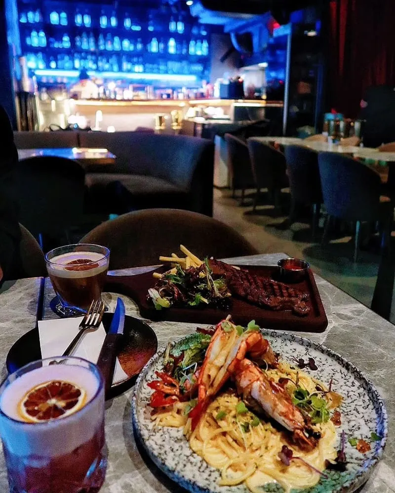 Dark Leaf Cafe & Lounge