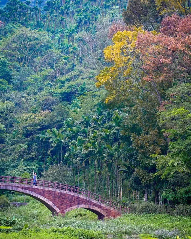 「吉利潭」花蓮光復馬錫山下山中秘境、感受清幽山水環抱、沉浸在如詩畫般桃花源中!