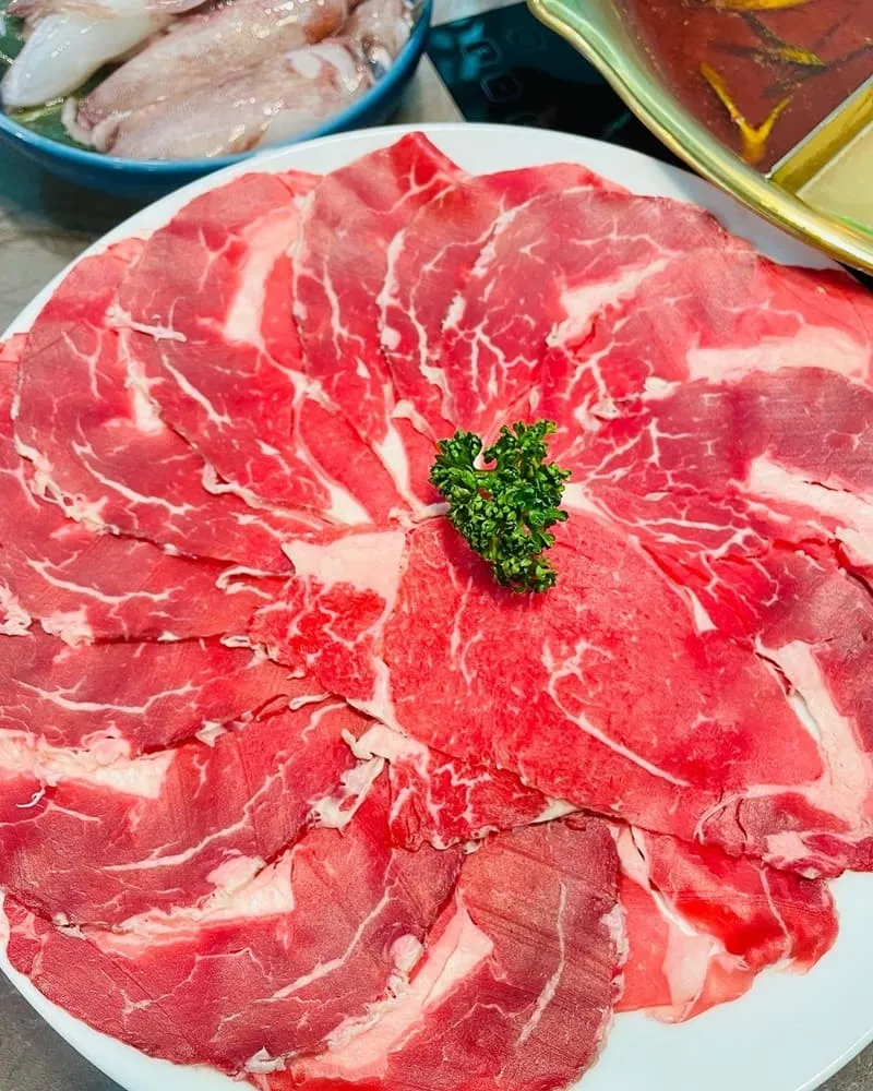 「九寨十鍋」台北中山純正四川麻辣鍋、網美等級火鍋店、專業美食饗宴、宵夜新選擇！