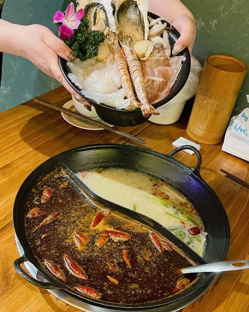 「辣二爺麻辣涮串」台北大安正宗四川麻辣串串火鍋!每串15元、超豐富原汁原味!