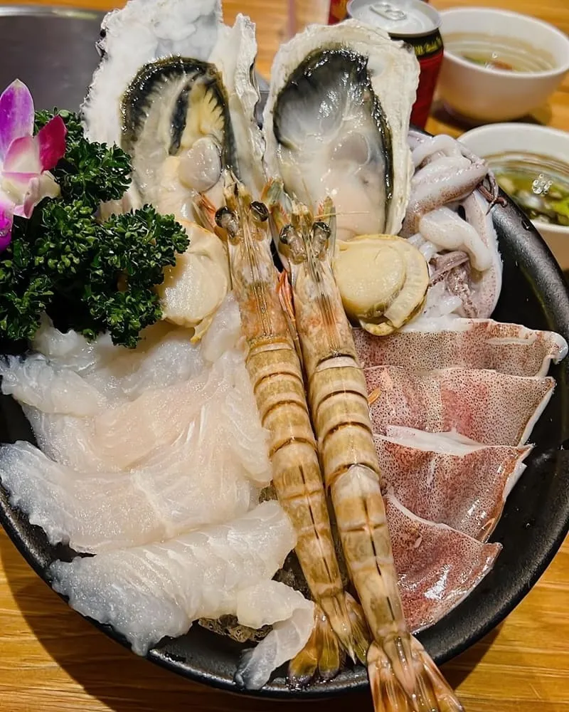 「辣二爺麻辣涮串」台北大安正宗四川麻辣串串火鍋!每串15元、超豐富原汁原味!