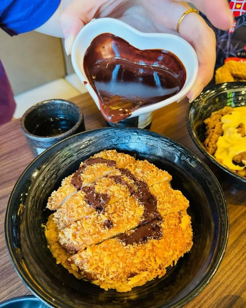 「新丼 長安本店」台北丼飯推薦!無敵巧克力豬排丼、起司熔岩丼!創意丼飯新鮮推出、CP值爆表!
