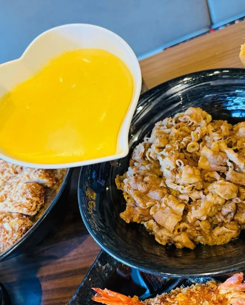 「新丼 長安本店」台北丼飯推薦!無敵巧克力豬排丼、起司熔岩丼!創意丼飯新鮮推出、CP值爆表!