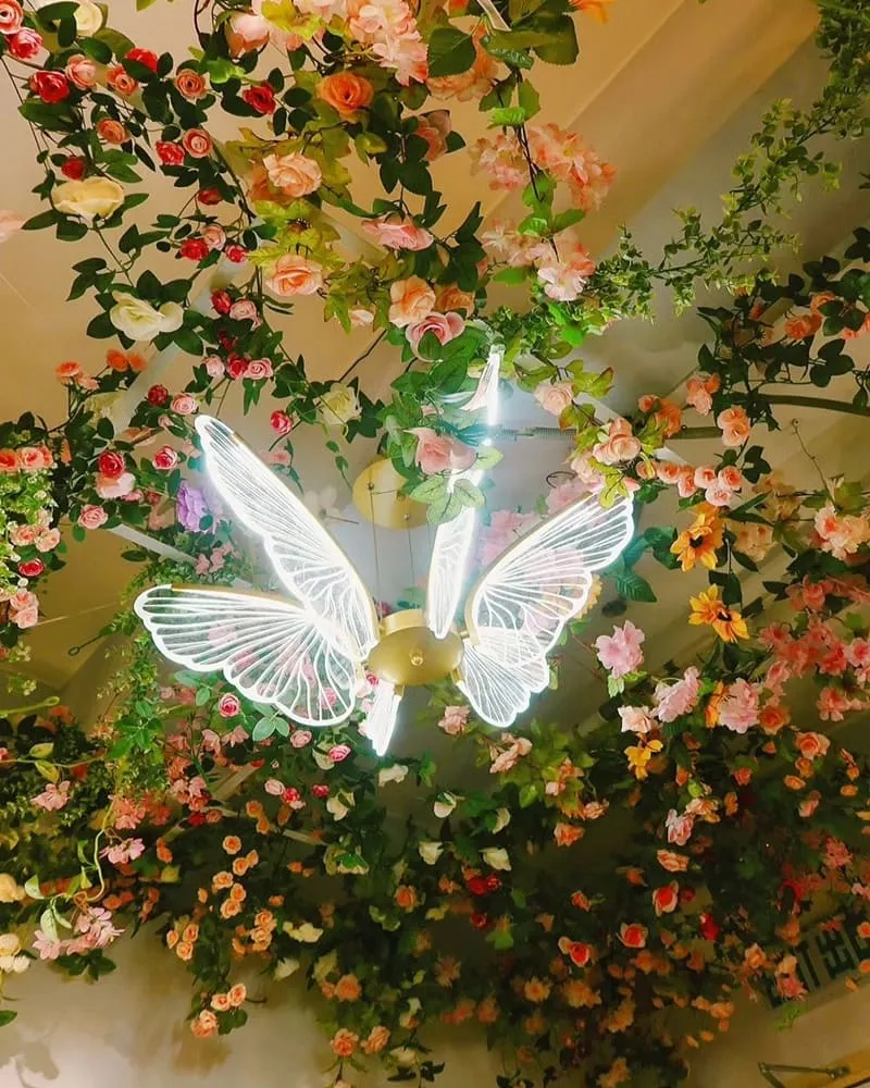 「Wanderlust」香港銅鑼灣熱門新開幕!花蝴蝶夢幻主題、泰式料理、豐富美味!