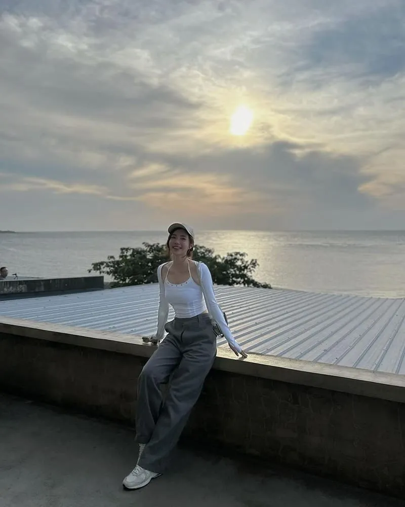 「我們在海邊」新北三芝絕美海景咖啡廳!欣賞北海岸日落、悠閒舒適空間、美味甜點!