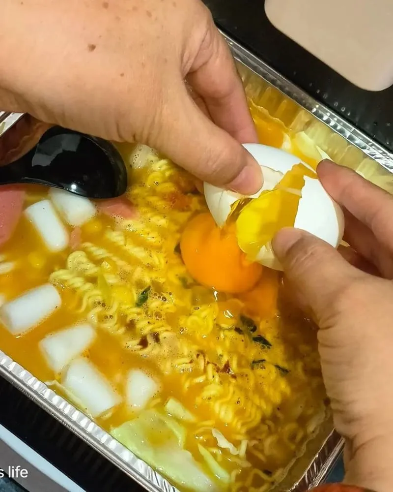 阿啾西無人拉麵店