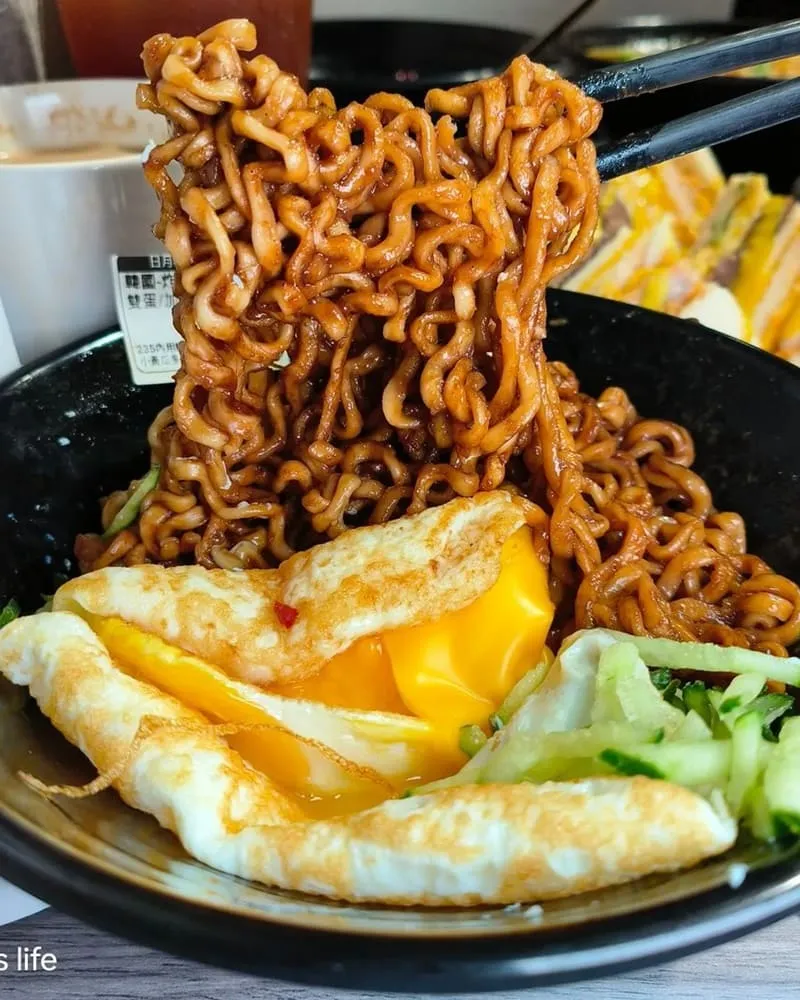 日月私饗