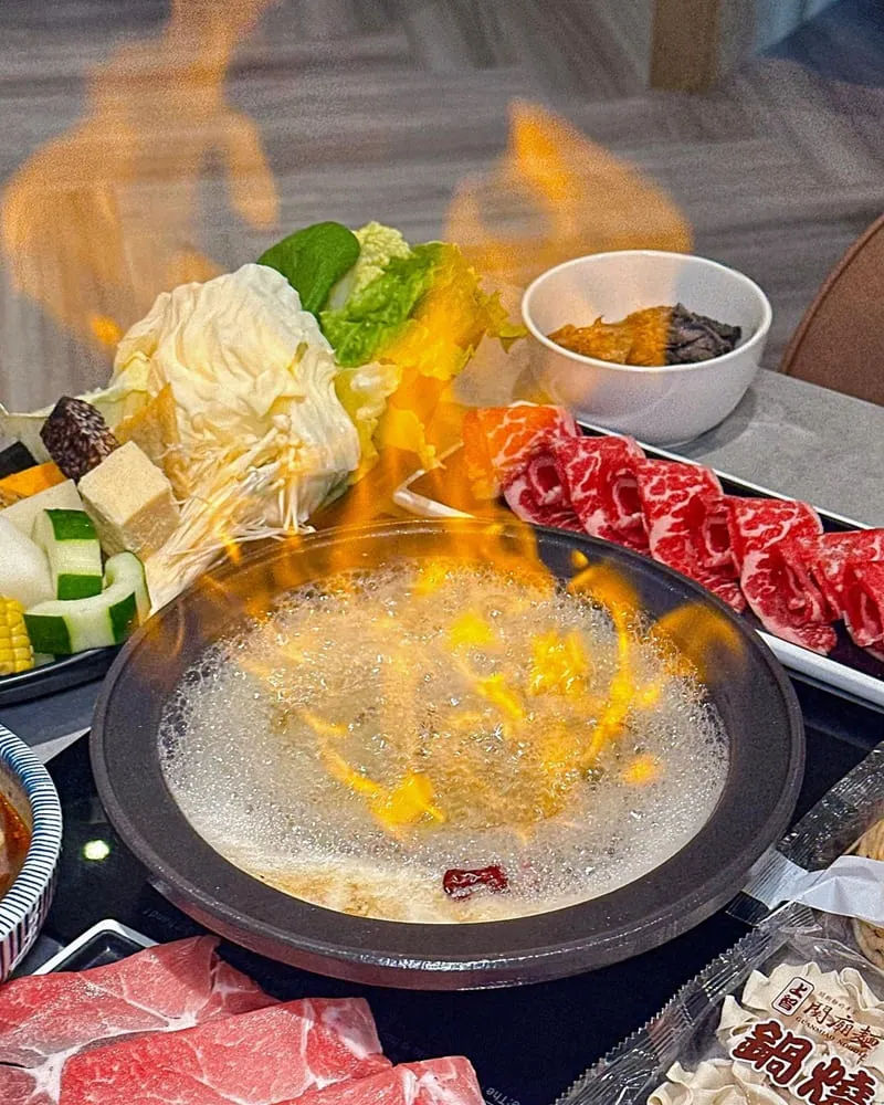 狂一鍋高雄義享店