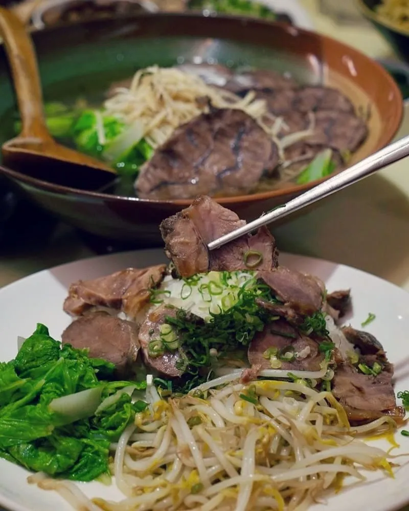 阿彰的店中永和牛肉麵-牛三寶