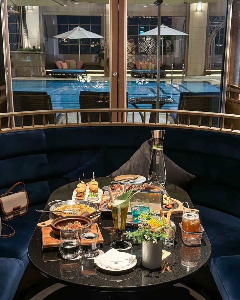 PAVO Lounge Bistro 餐酒館